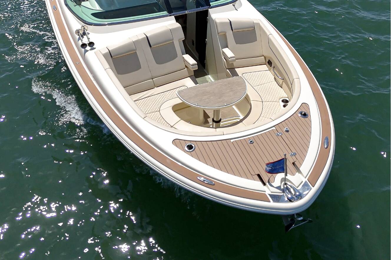 A photo of this 2024 Chris-Craft LAUNCH 35 GT