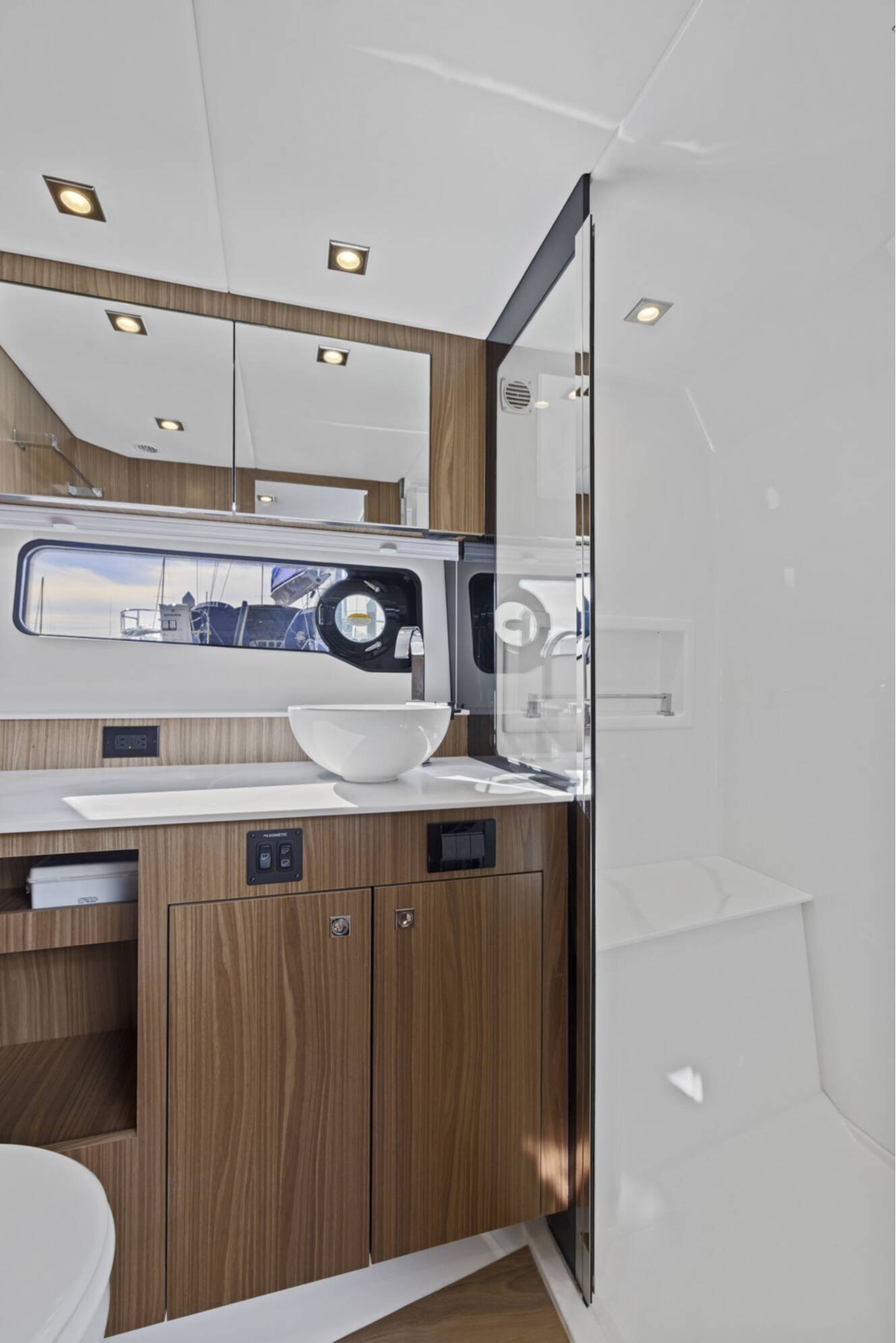 A photo of this 2026 Cruisers Yachts 50 GLS Outboard