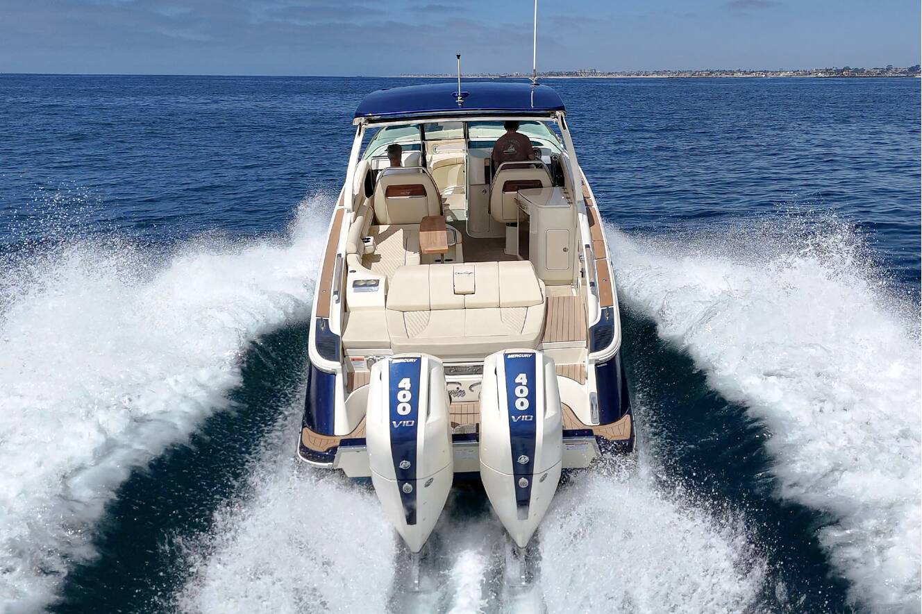 A photo of this 2024 Chris-Craft LAUNCH 35 GT