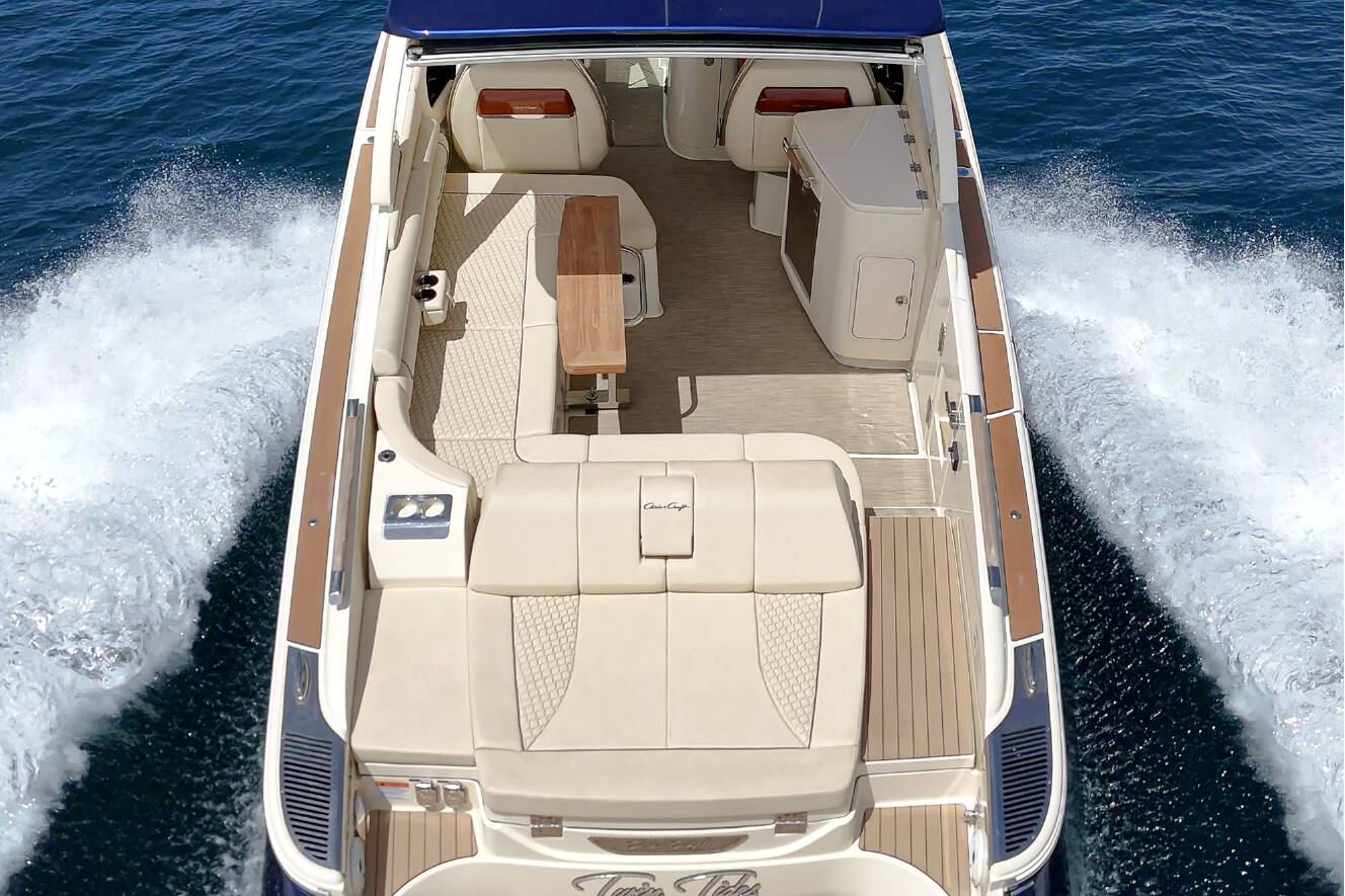 A photo of this 2024 Chris-Craft LAUNCH 35 GT