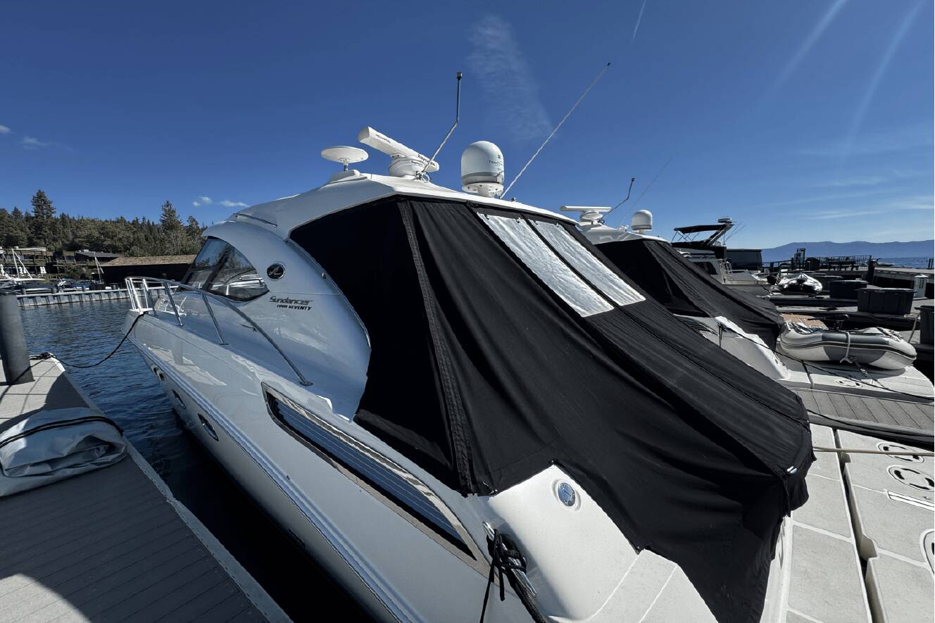 A photo of this 2010 Sea Ray 470 SUNDANCER