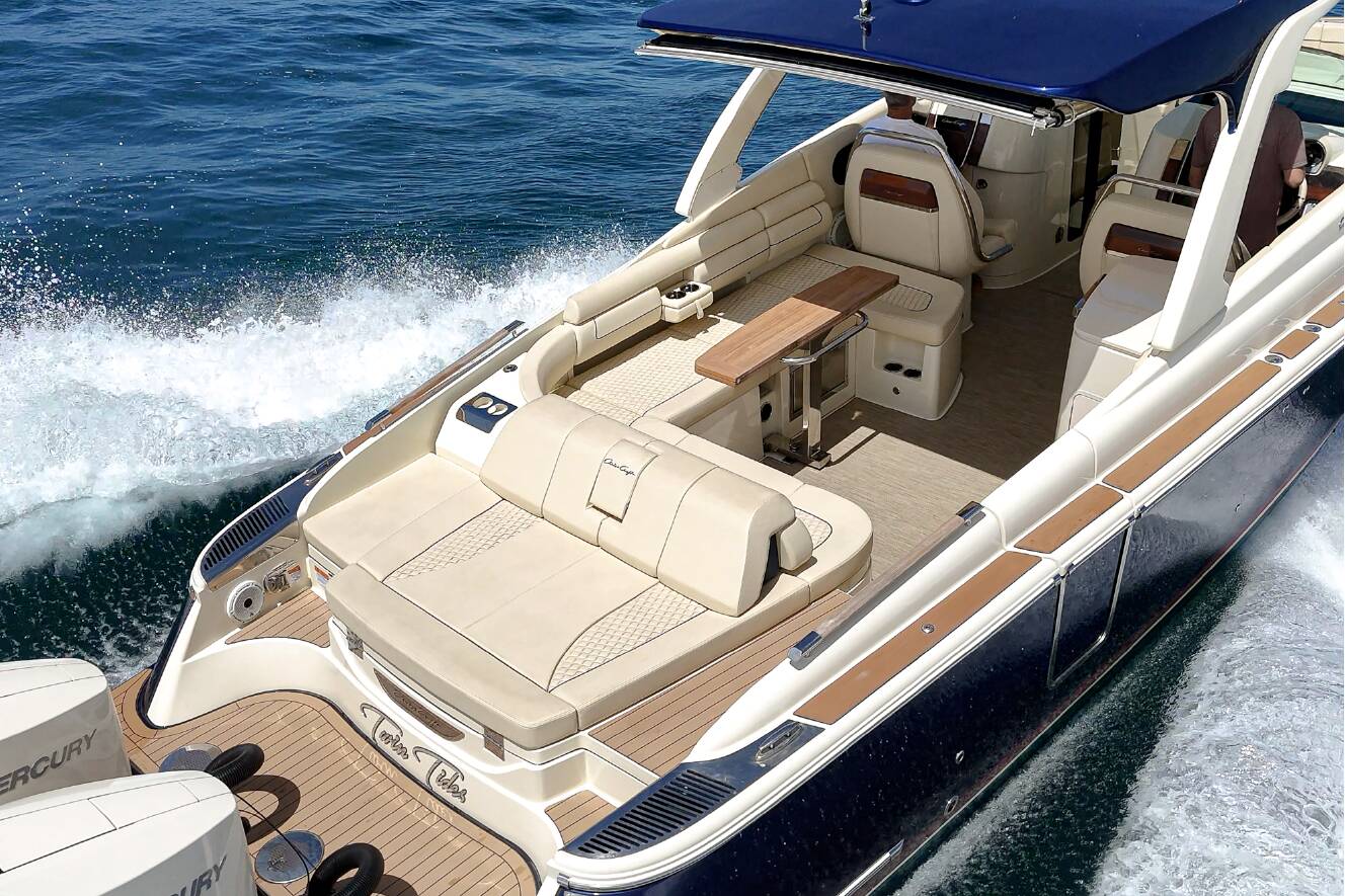 A photo of this 2024 Chris-Craft LAUNCH 35 GT
