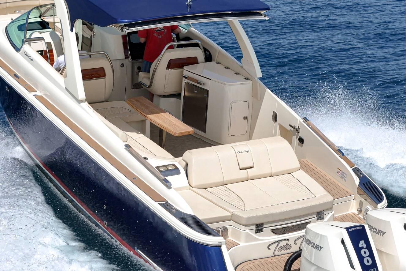 A photo of this 2024 Chris-Craft LAUNCH 35 GT