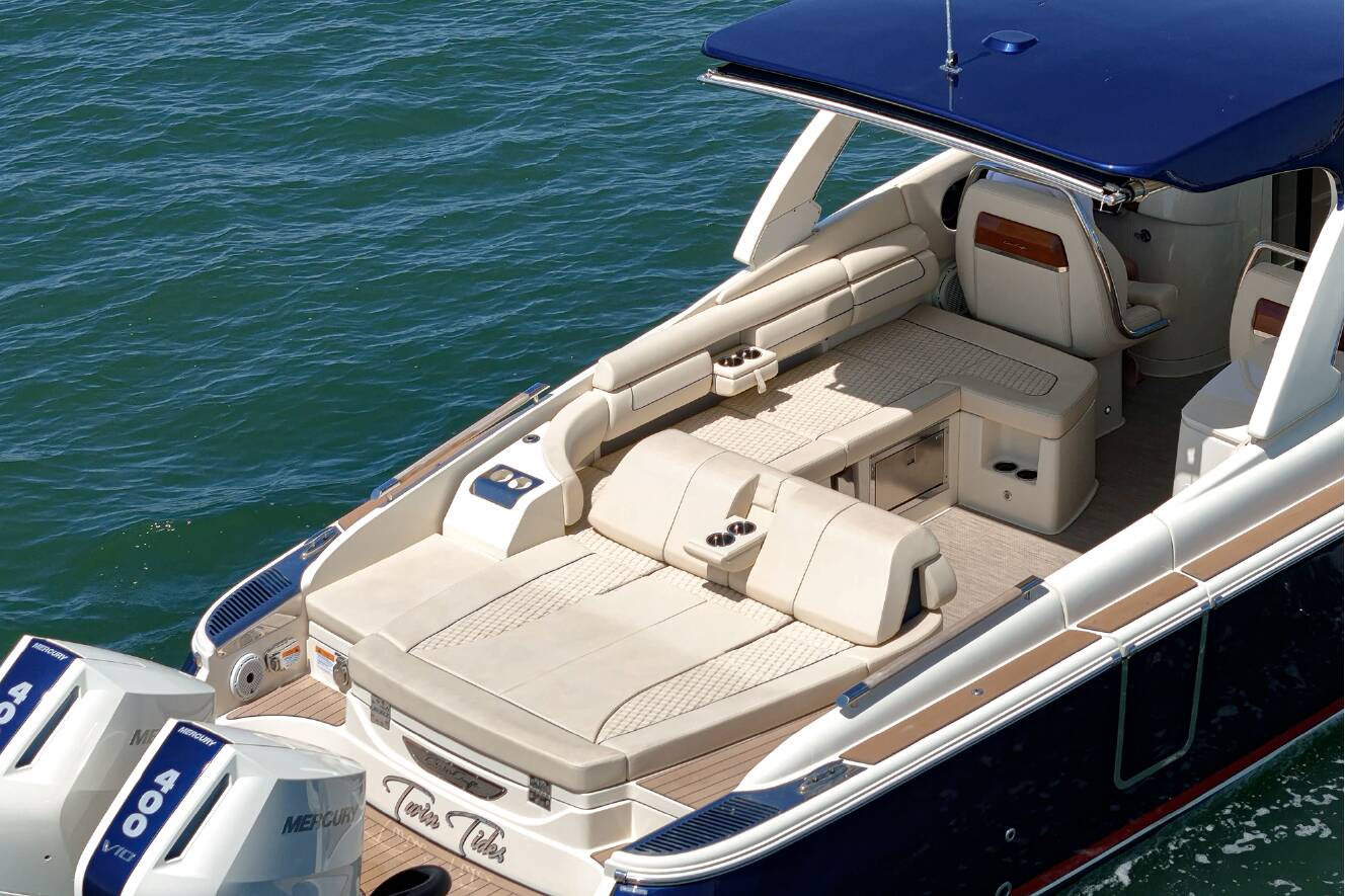 A photo of this 2024 Chris-Craft LAUNCH 35 GT
