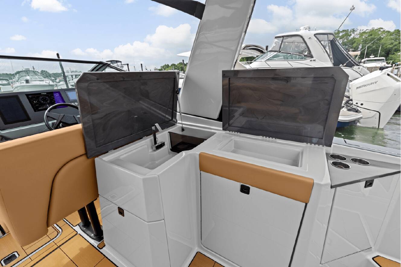 A photo of this 2024 Aviara AV32