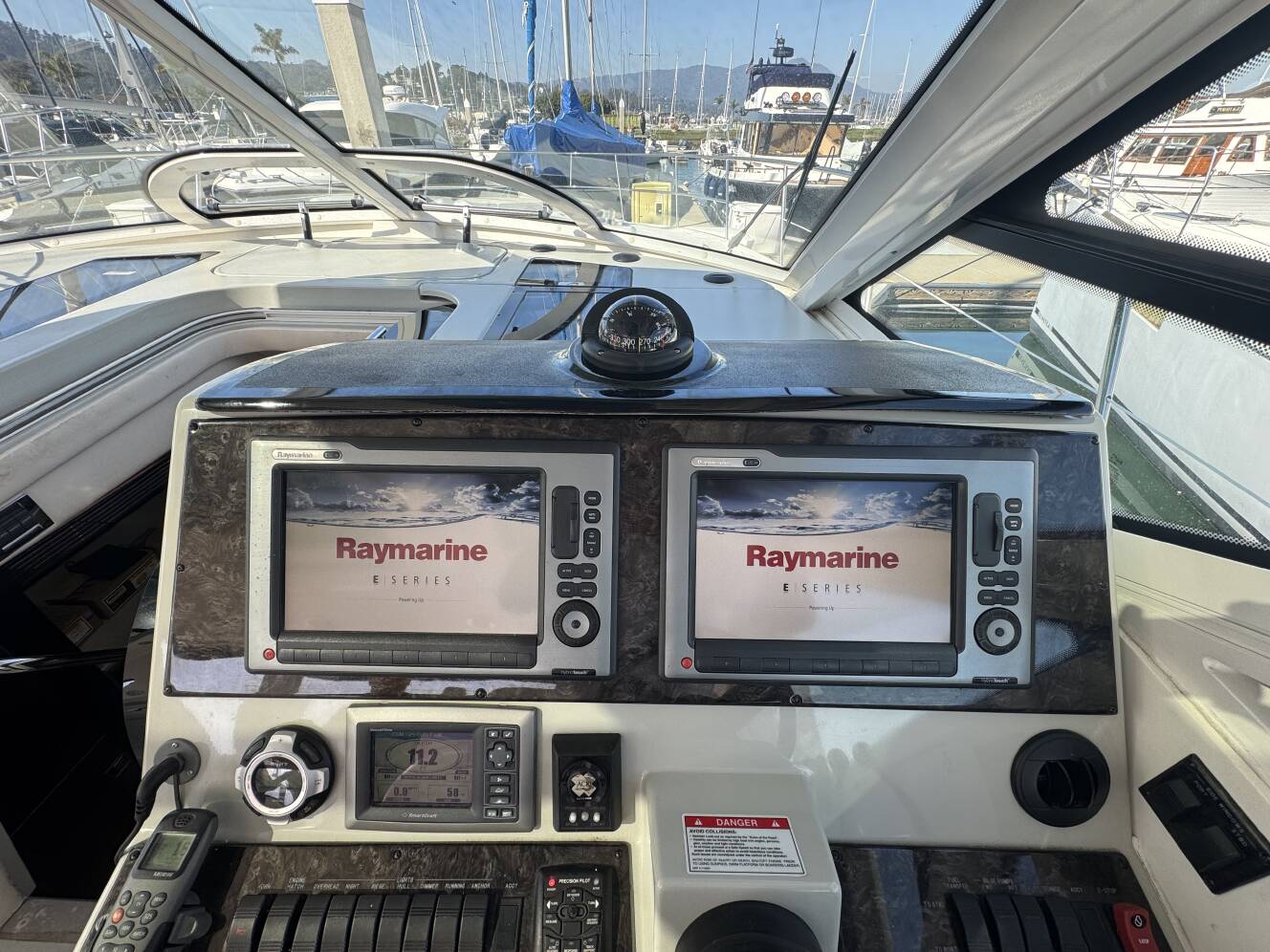 A photo of this 2010 Sea Ray 470 SUNDANCER