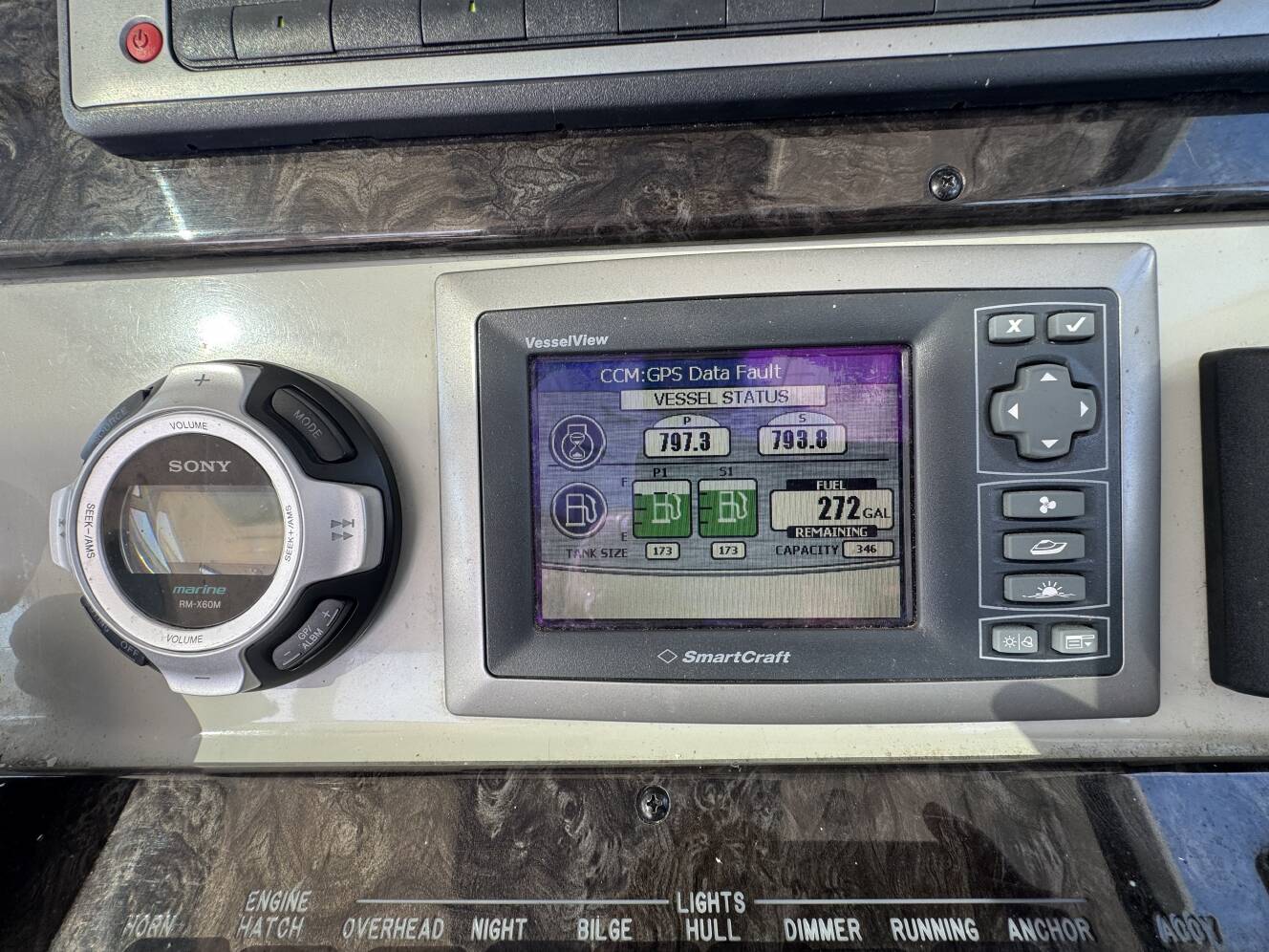 A photo of this 2010 Sea Ray 470 SUNDANCER