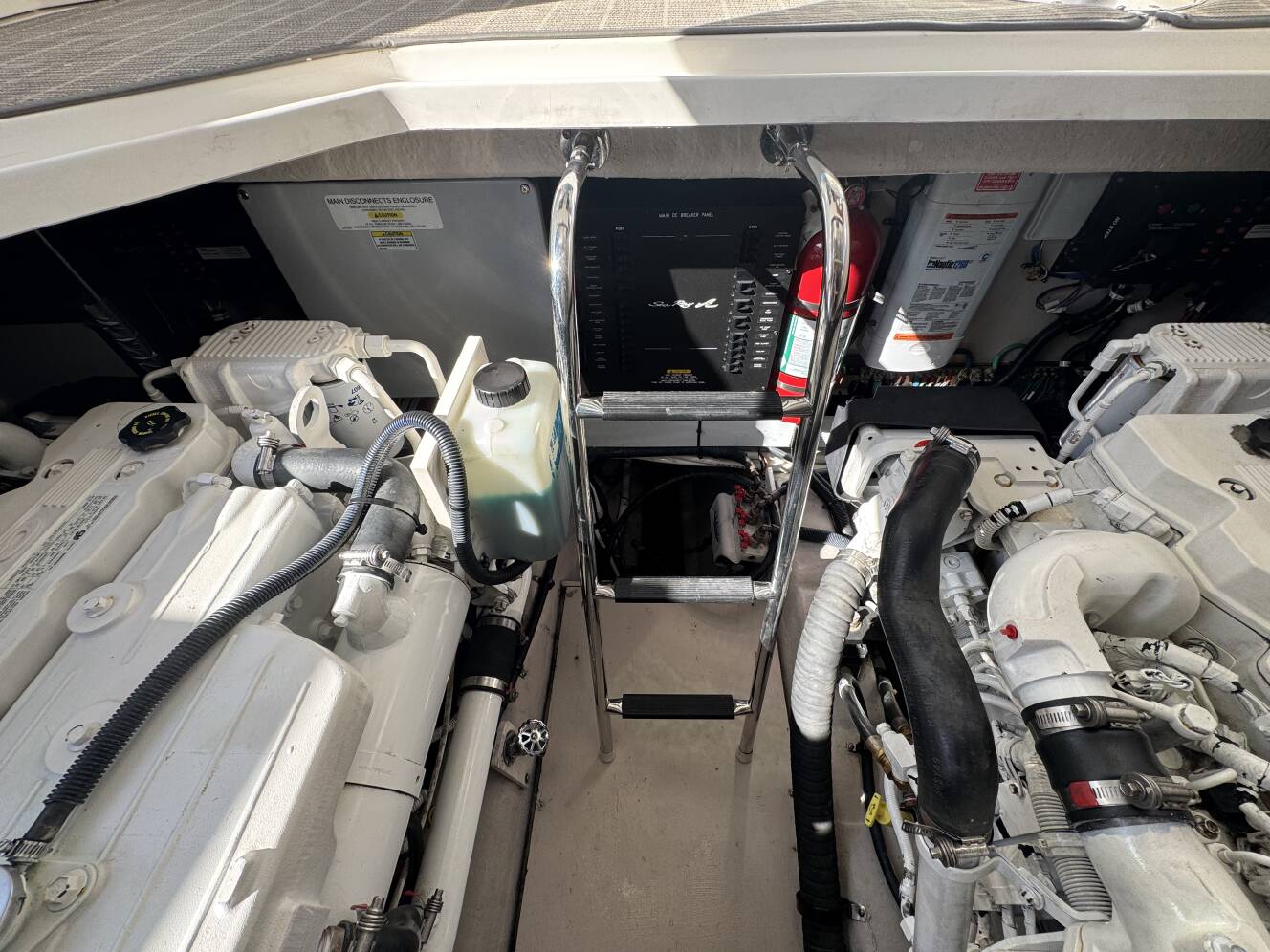 A photo of this 2010 Sea Ray 470 SUNDANCER