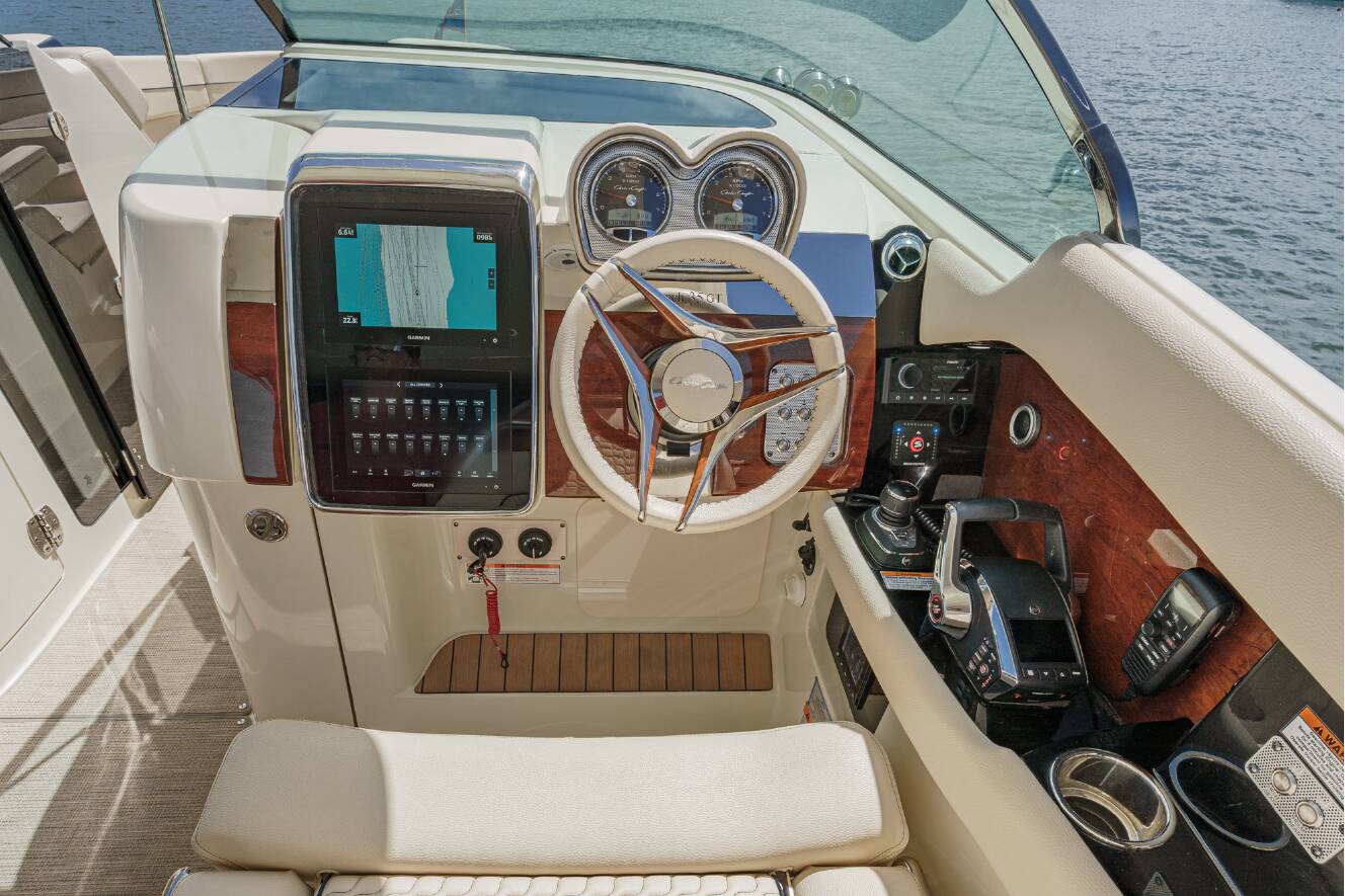 A photo of this 2024 Chris-Craft LAUNCH 35 GT