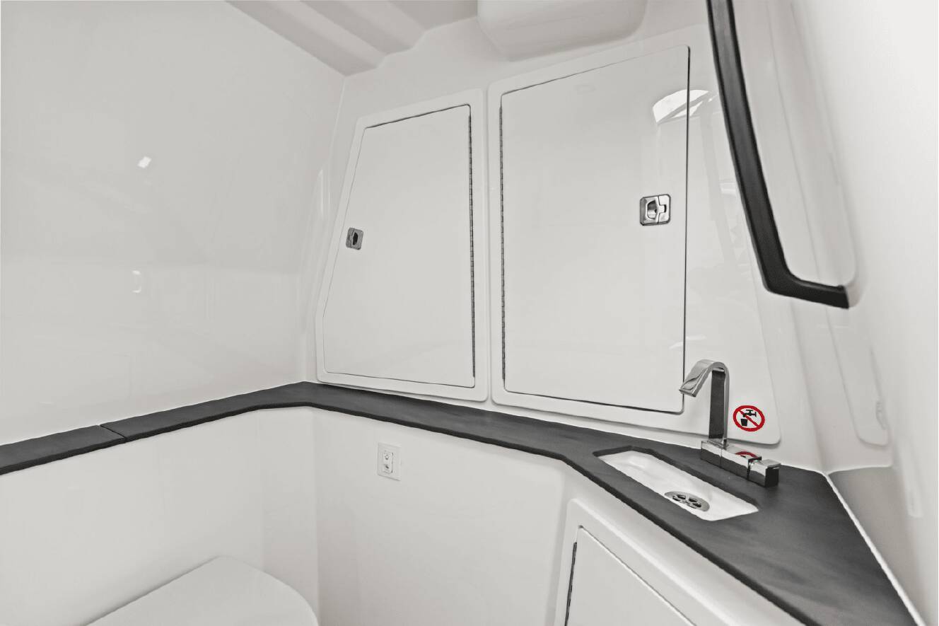 A photo of this 2024 Aviara AV32