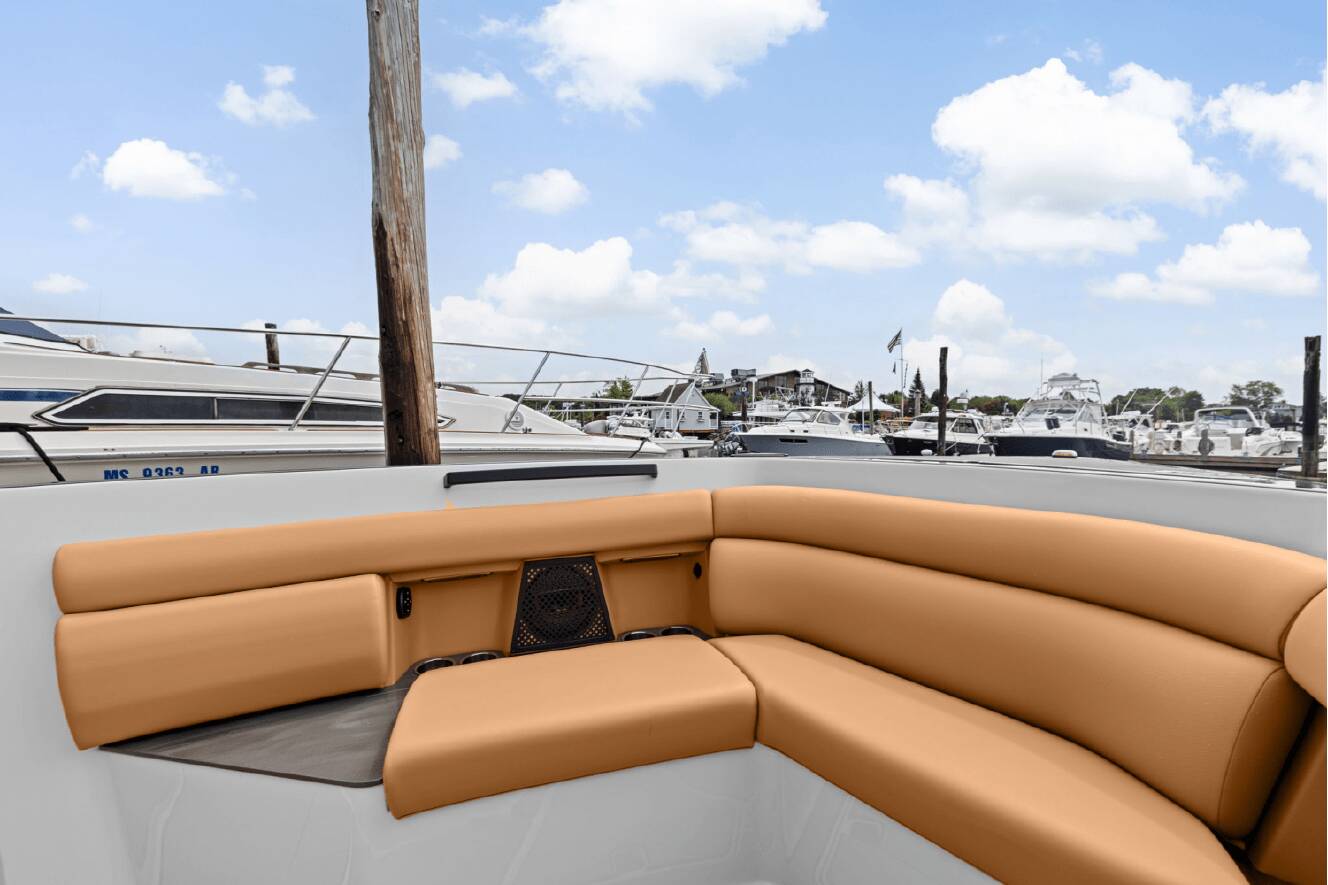 A photo of this 2024 Aviara AV32