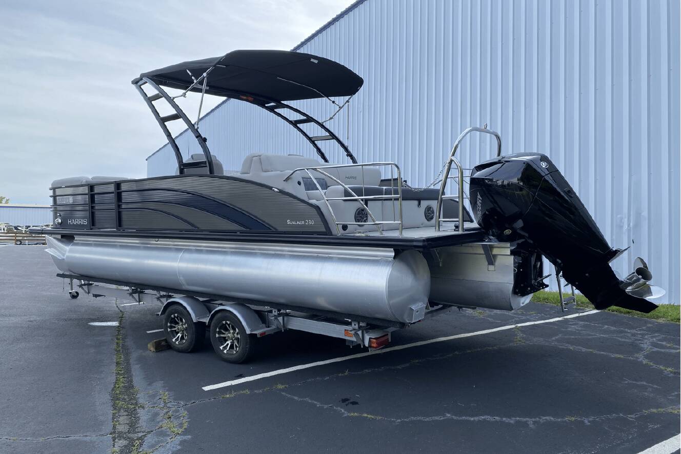 A photo of this 2022 Harris Sunliner 230 Sport