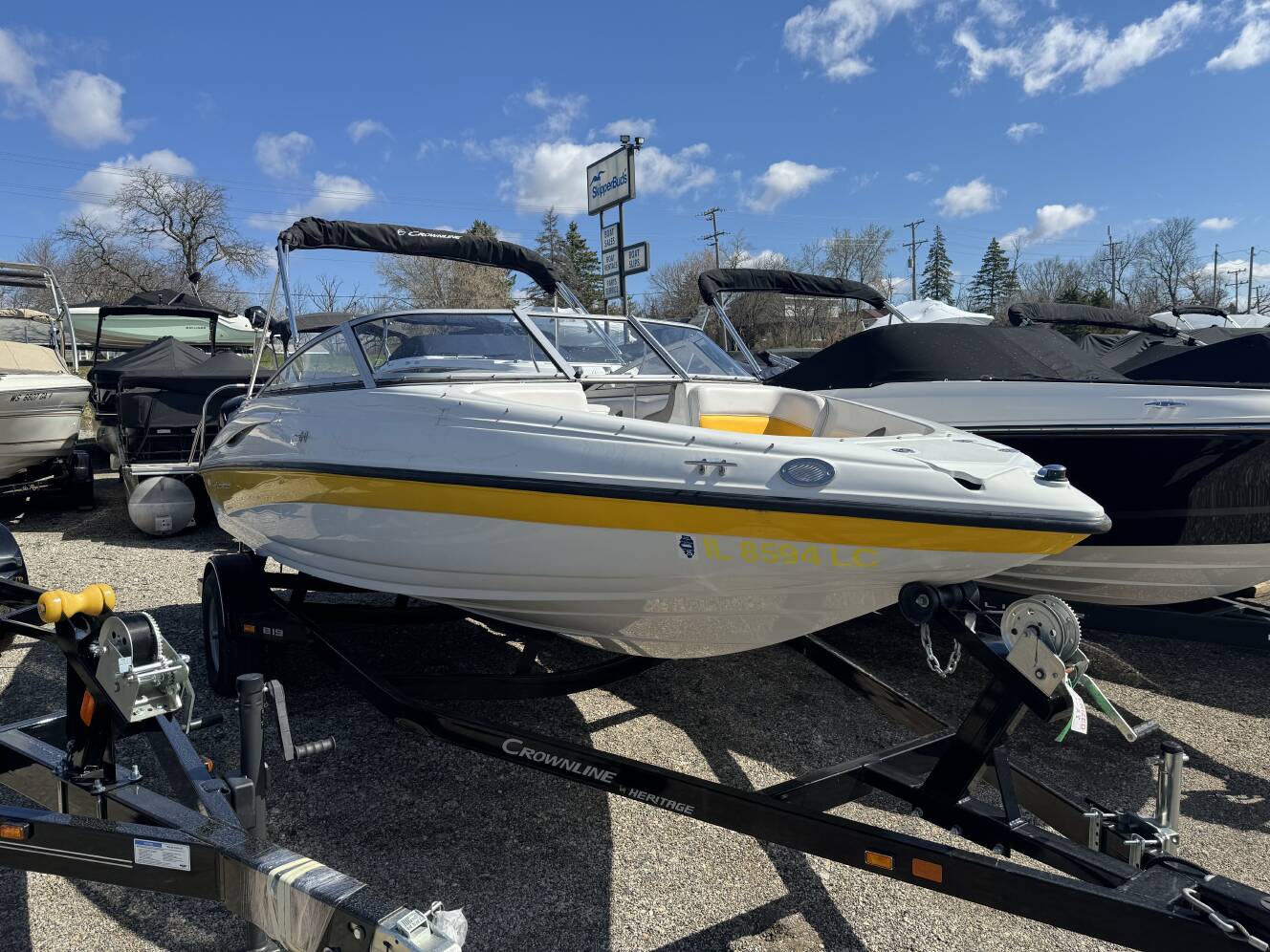 A photo of this 2015 Crownline 19SS