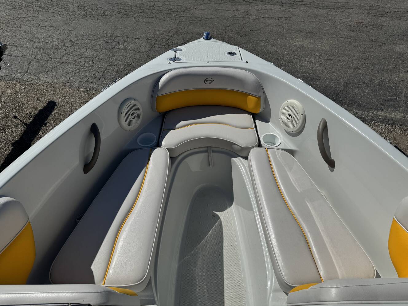 A photo of this 2015 Crownline 19SS