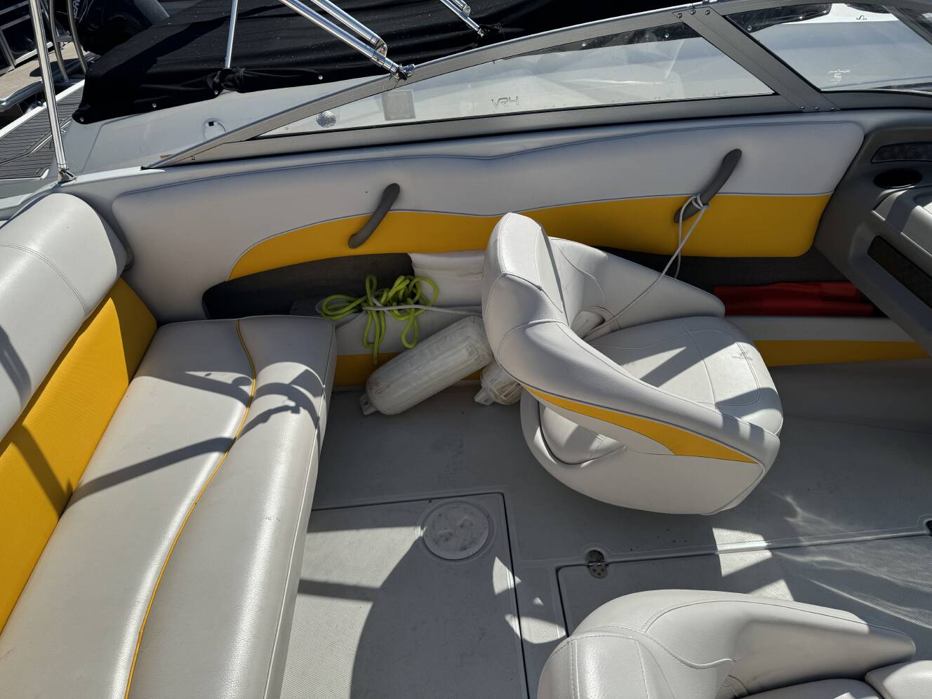 A photo of this 2015 Crownline 19SS
