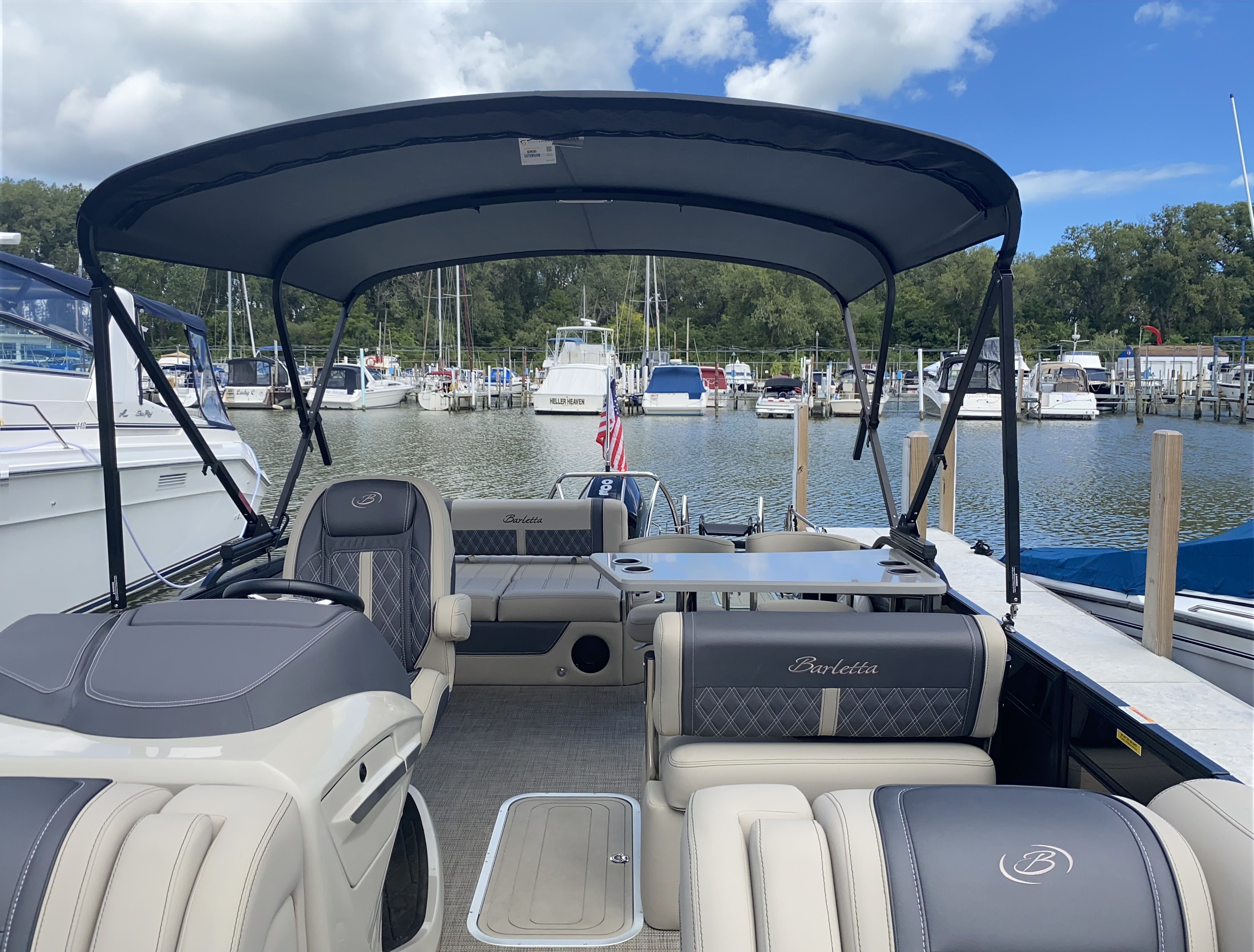 2023 Barletta LUSSO 25UETT 25UE TRI-TOON in marblehead OH