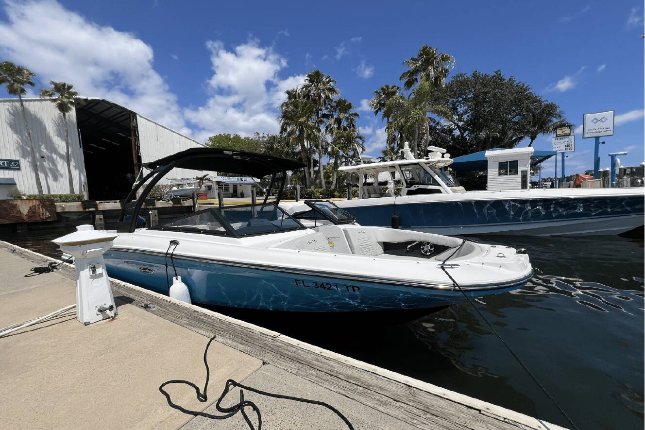 A photo of this 2023 Sea Ray SPX 210 Outboard
