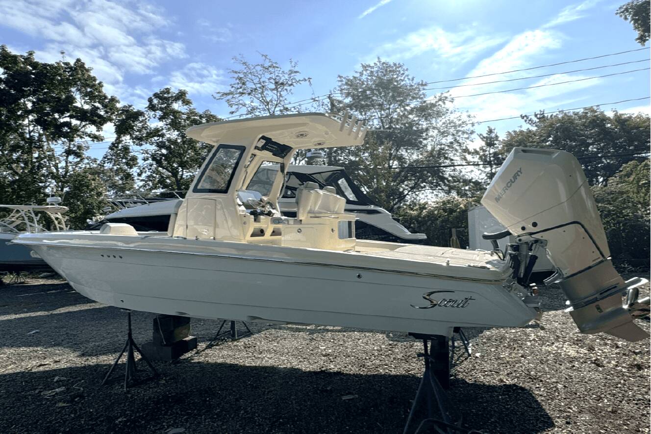 A photo of this 2025 Scout 281 XSS