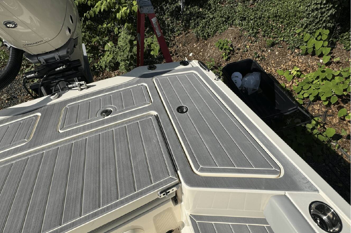 A photo of this 2025 Scout 281 XSS