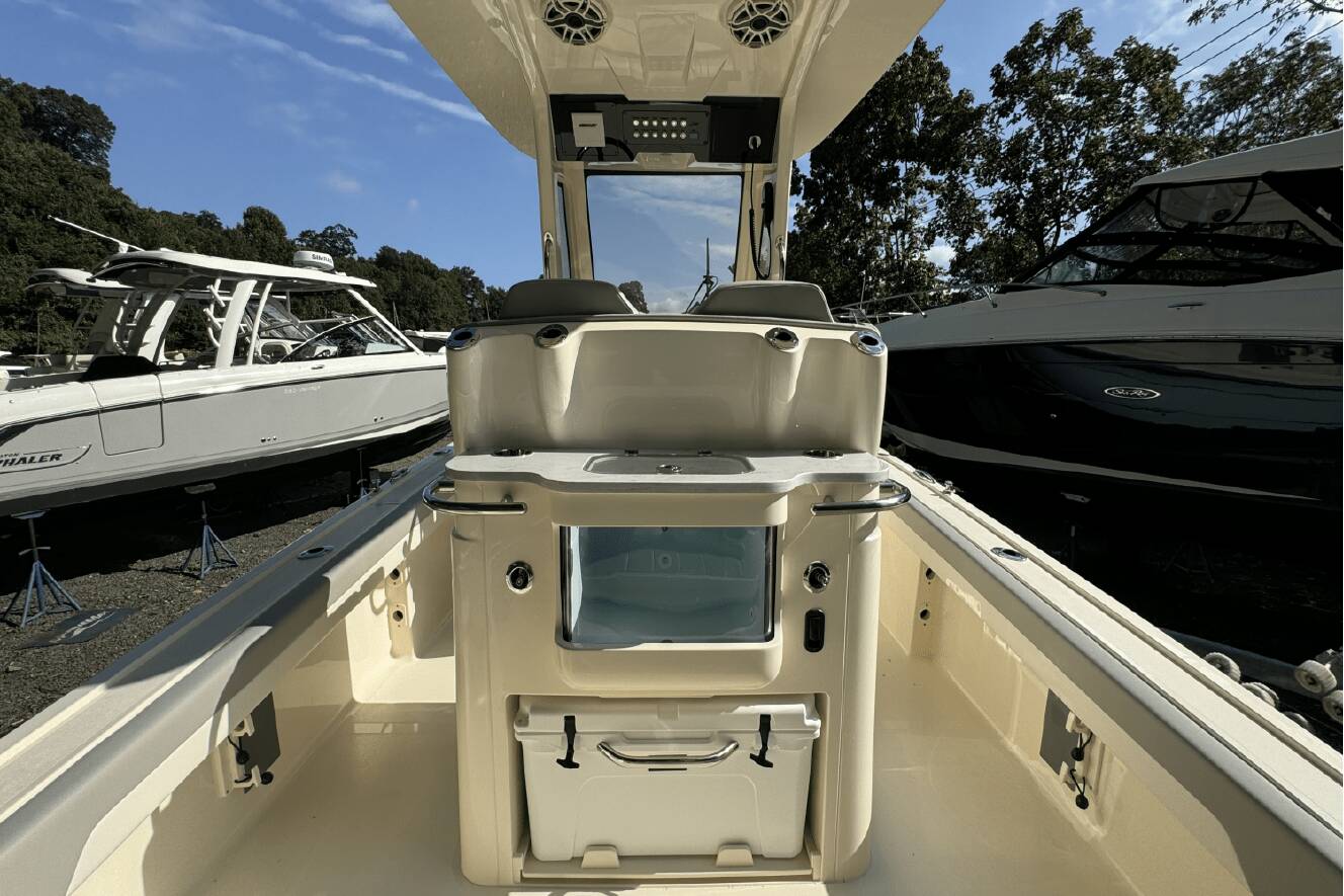 A photo of this 2025 Scout 281 XSS