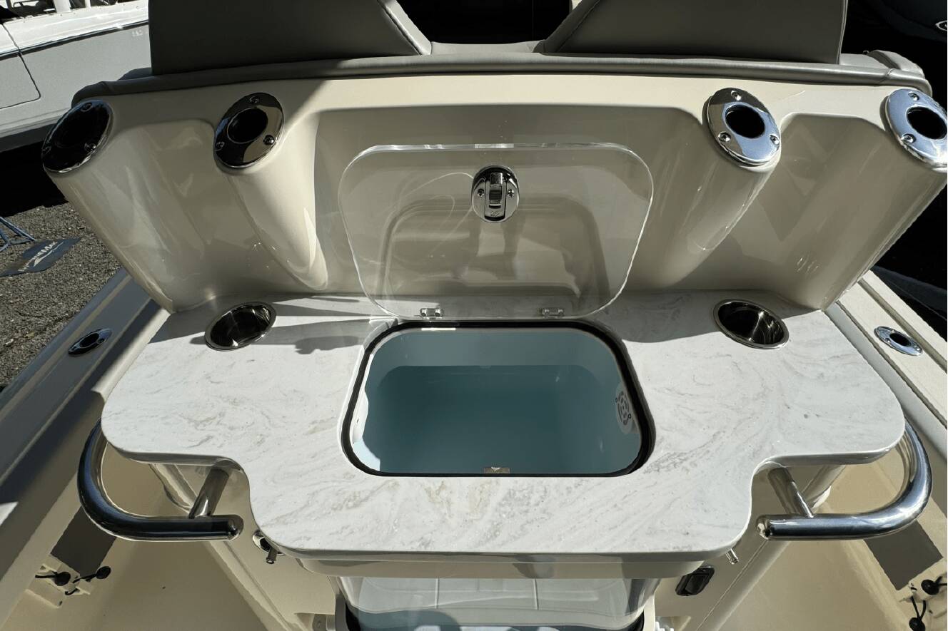 A photo of this 2025 Scout 281 XSS