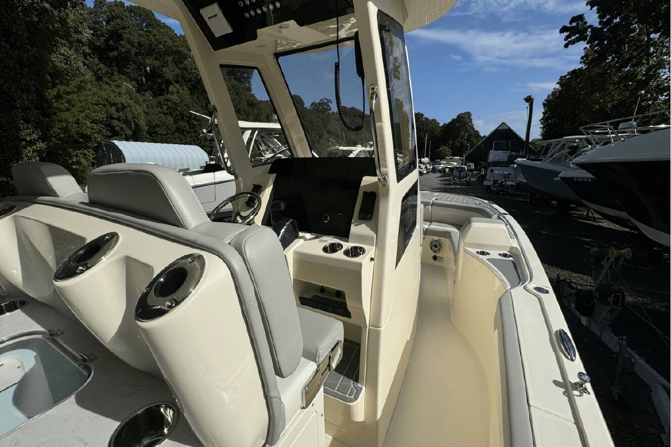 A photo of this 2025 Scout 281 XSS