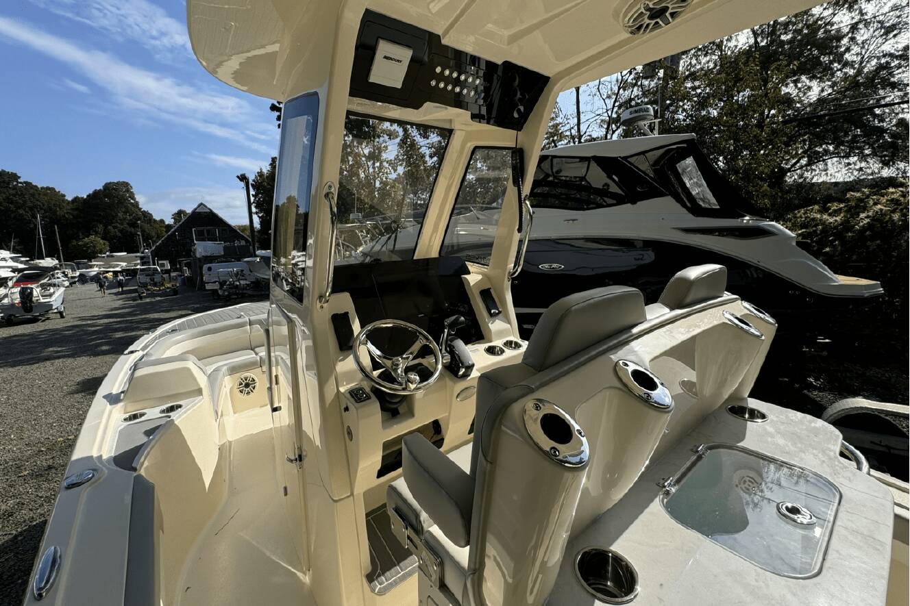 A photo of this 2025 Scout 281 XSS