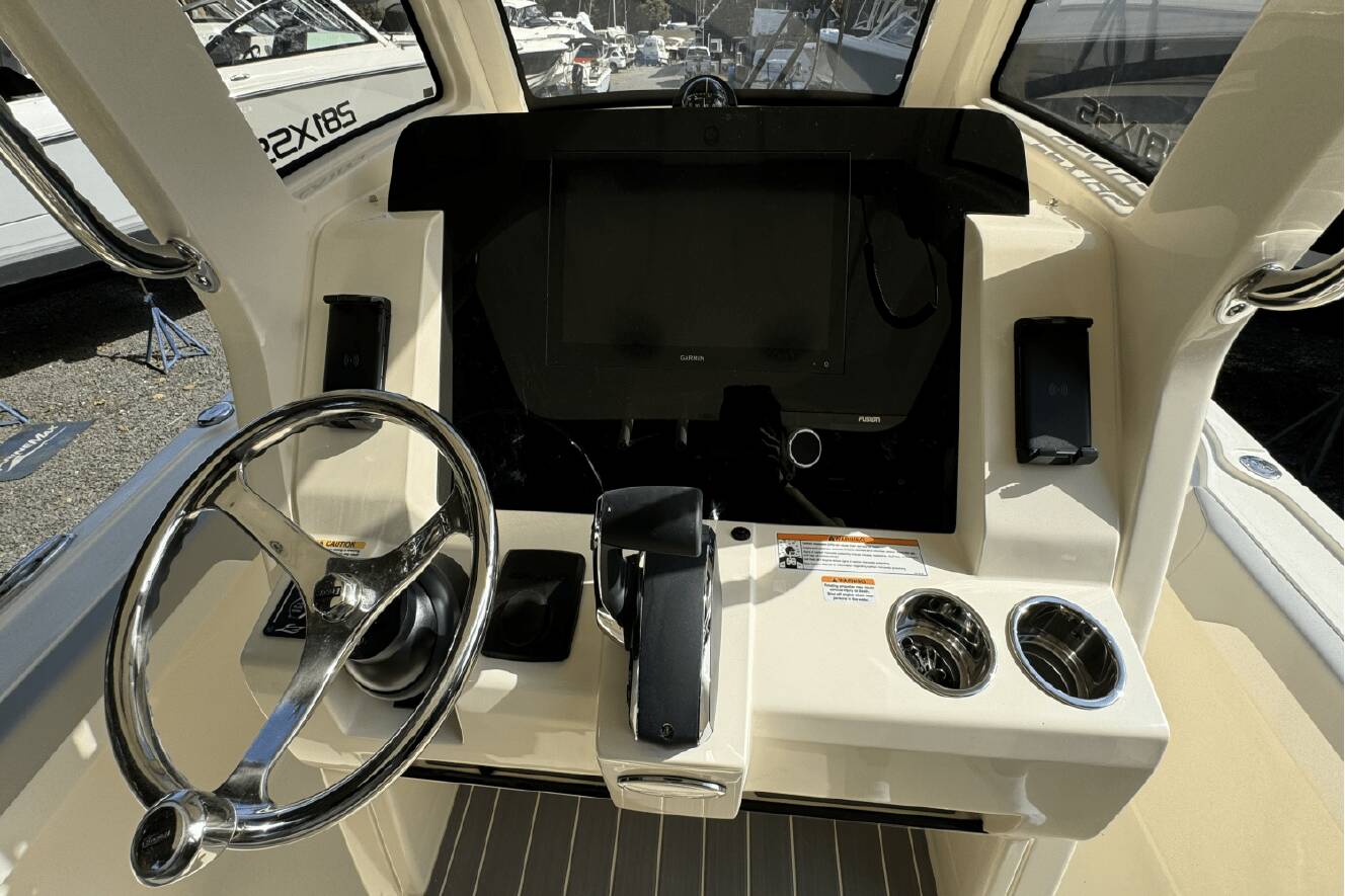 A photo of this 2025 Scout 281 XSS