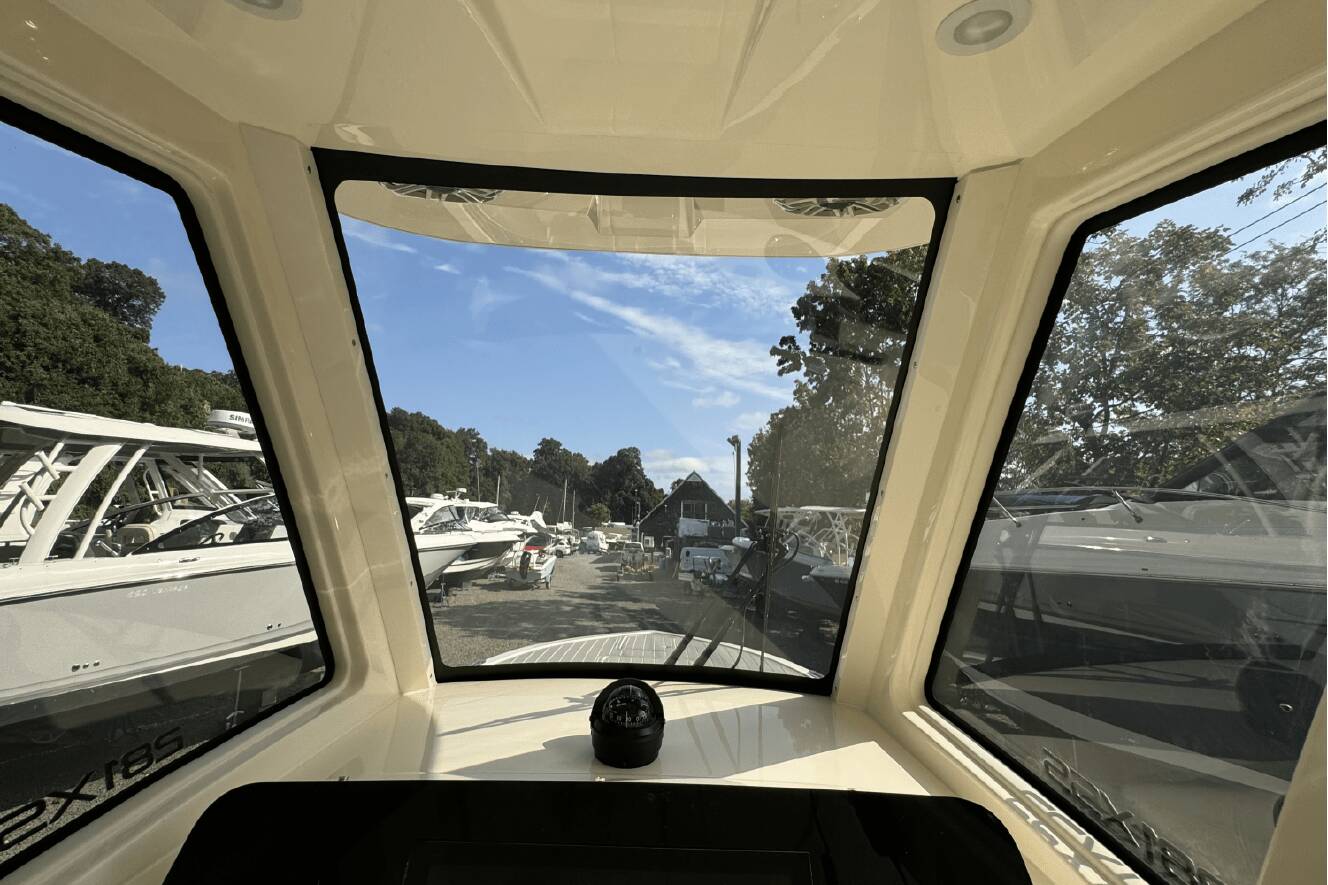 A photo of this 2025 Scout 281 XSS