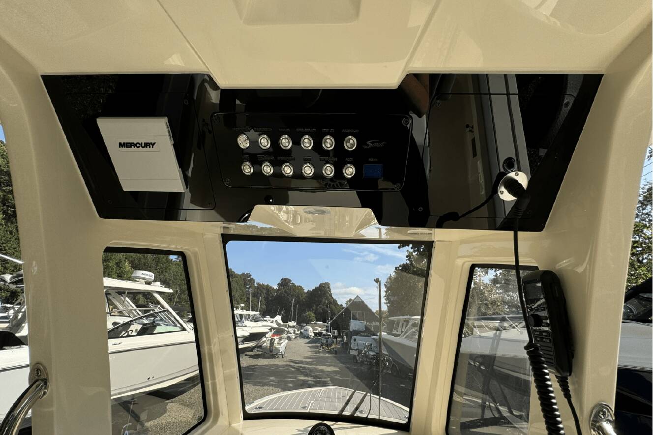 A photo of this 2025 Scout 281 XSS