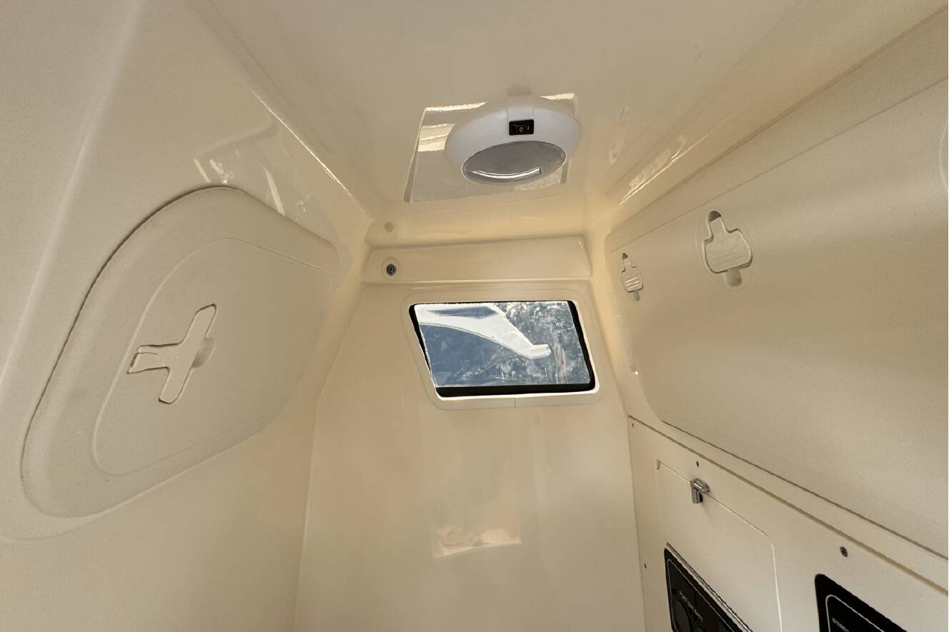 A photo of this 2025 Scout 281 XSS