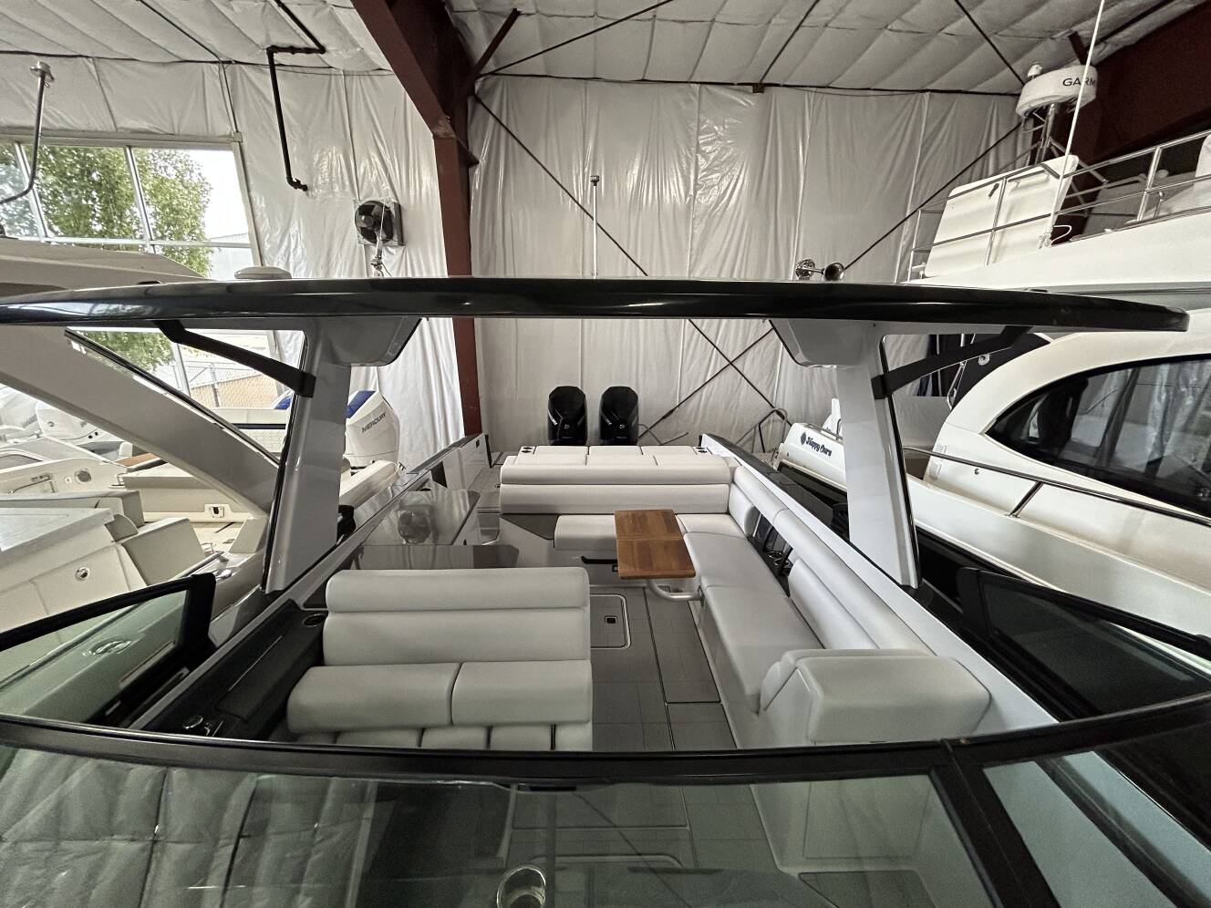 A photo of this 2024 Aviara AV32 Outboard