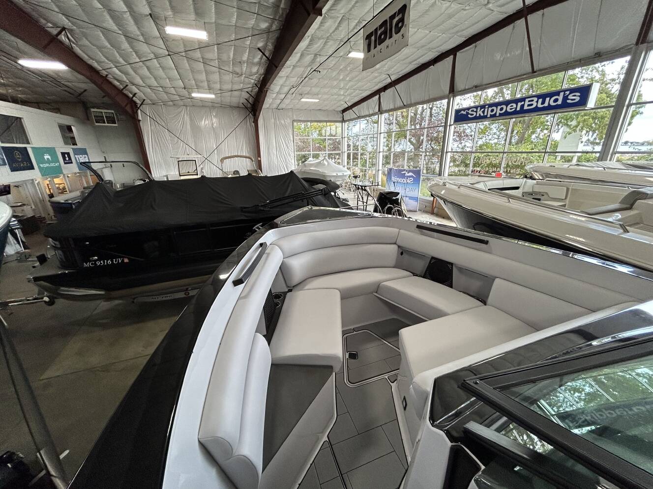 A photo of this 2024 Aviara AV32 Outboard
