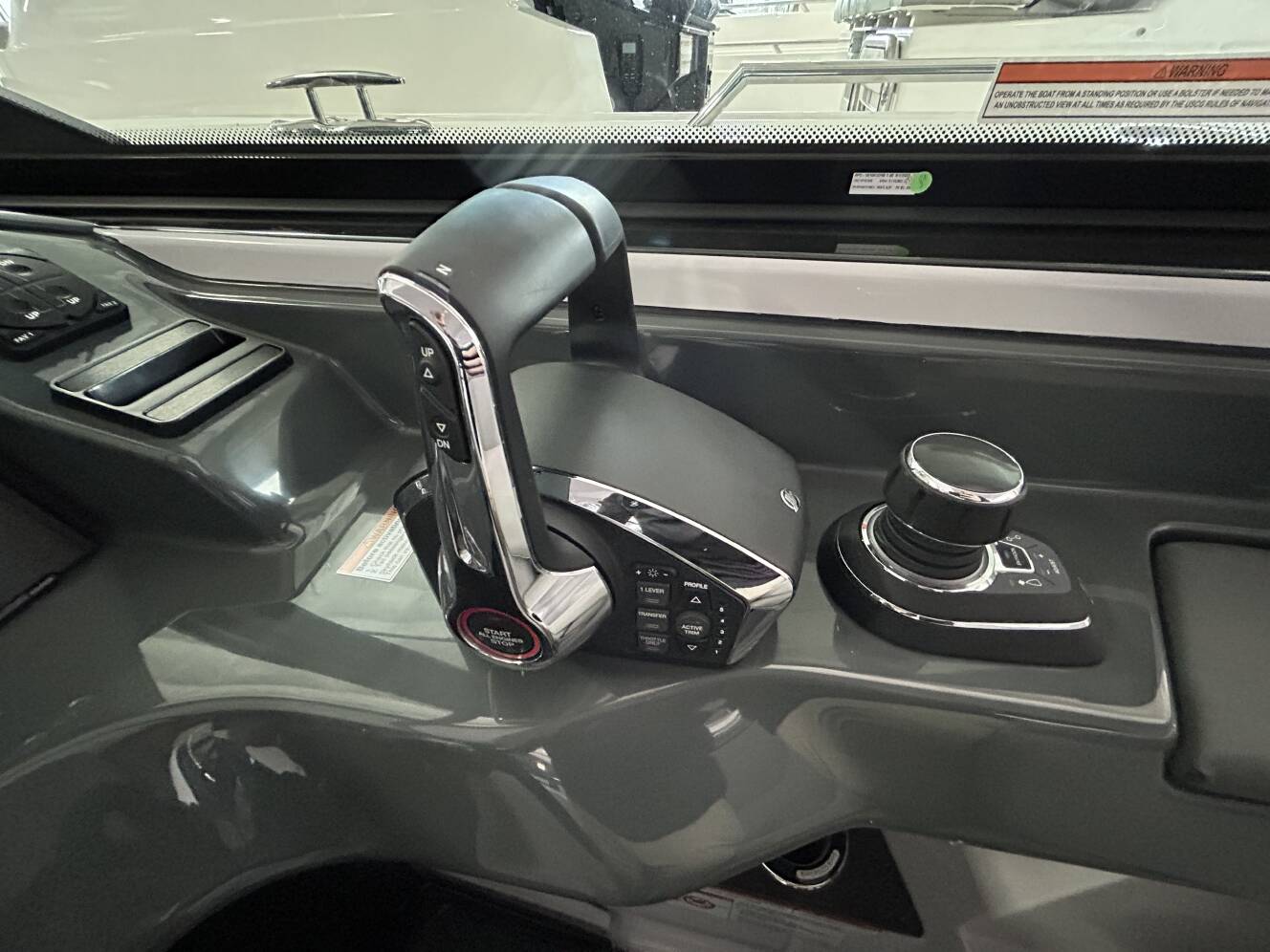A photo of this 2024 Aviara AV32 Outboard