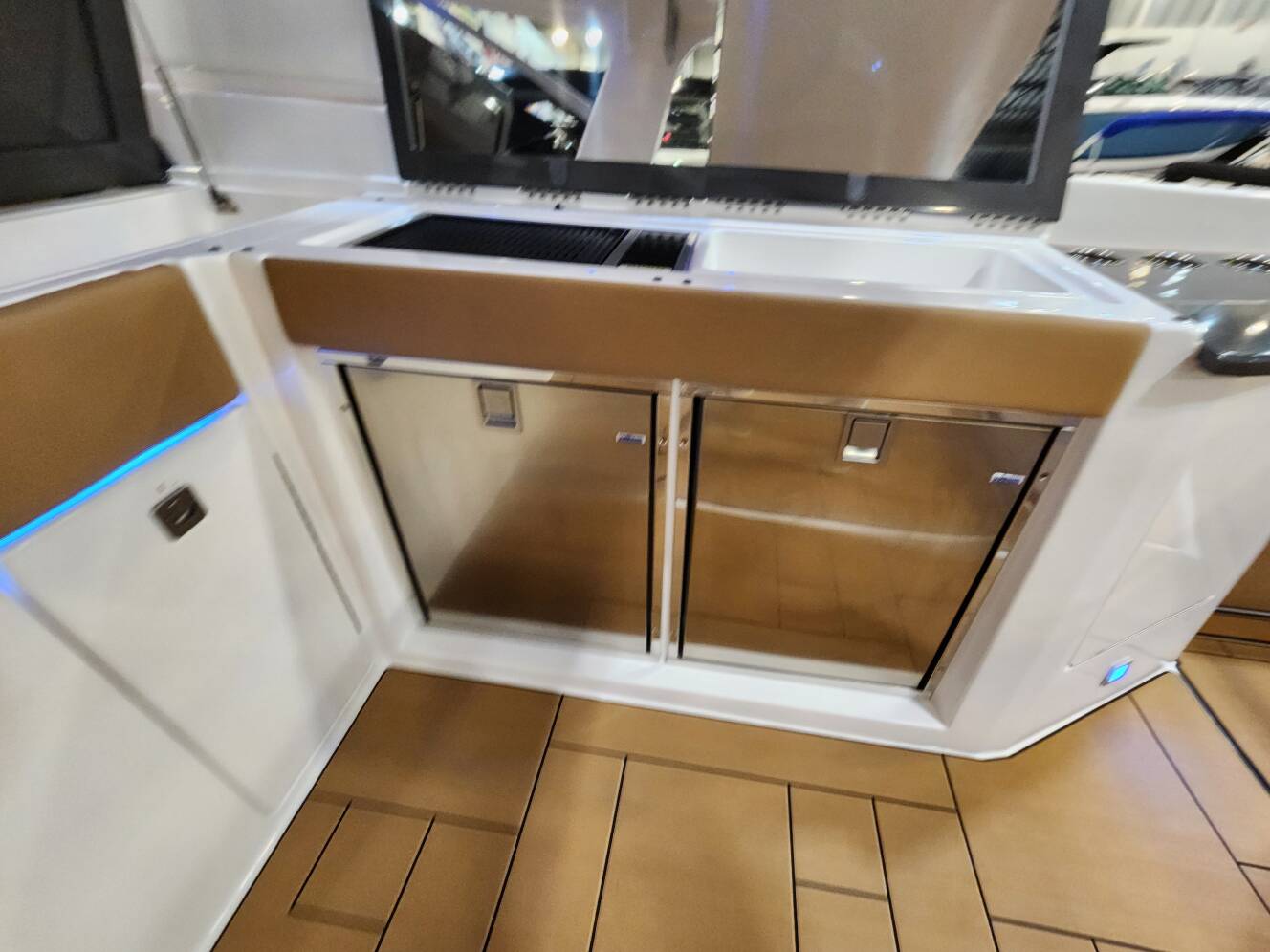 A photo of this 2024 Aviara AV40