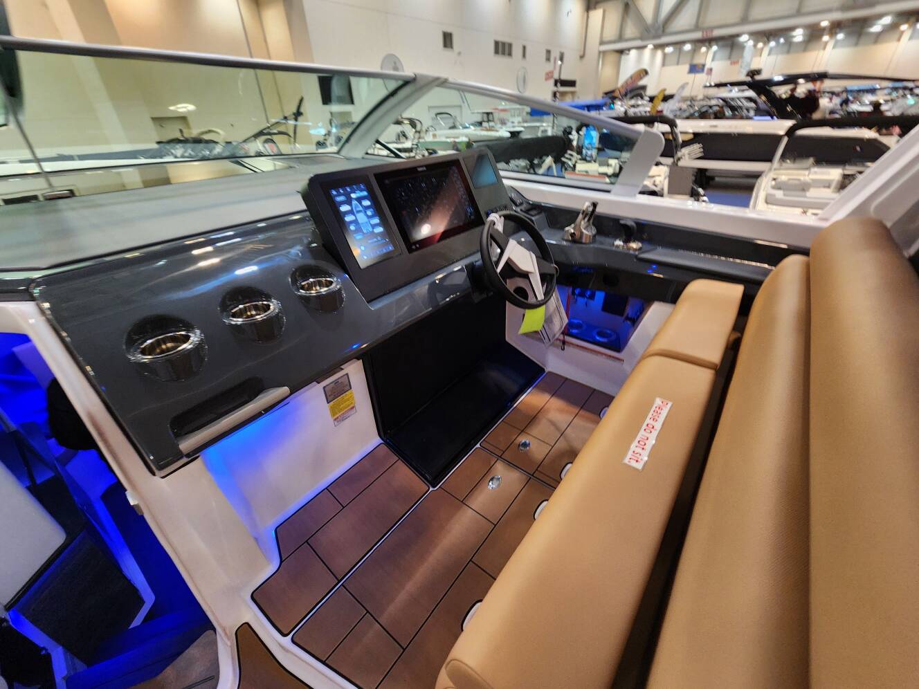 A photo of this 2024 Aviara AV40