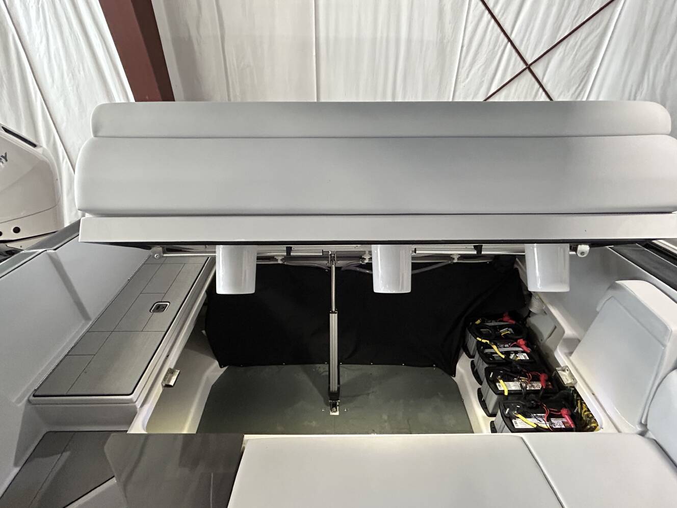 A photo of this 2024 Aviara AV32 Outboard