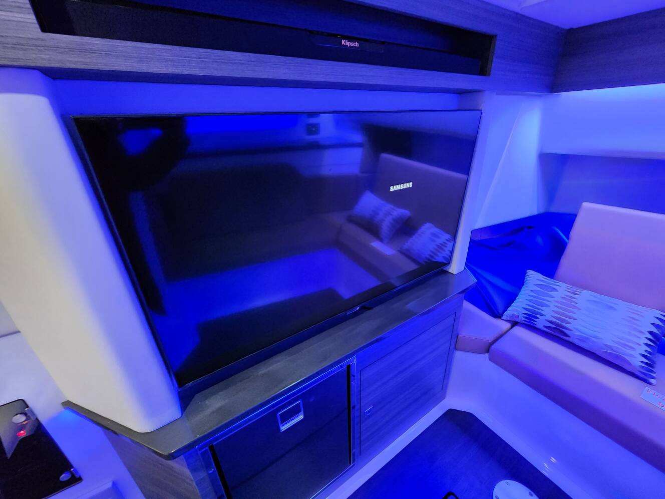 A photo of this 2024 Aviara AV40