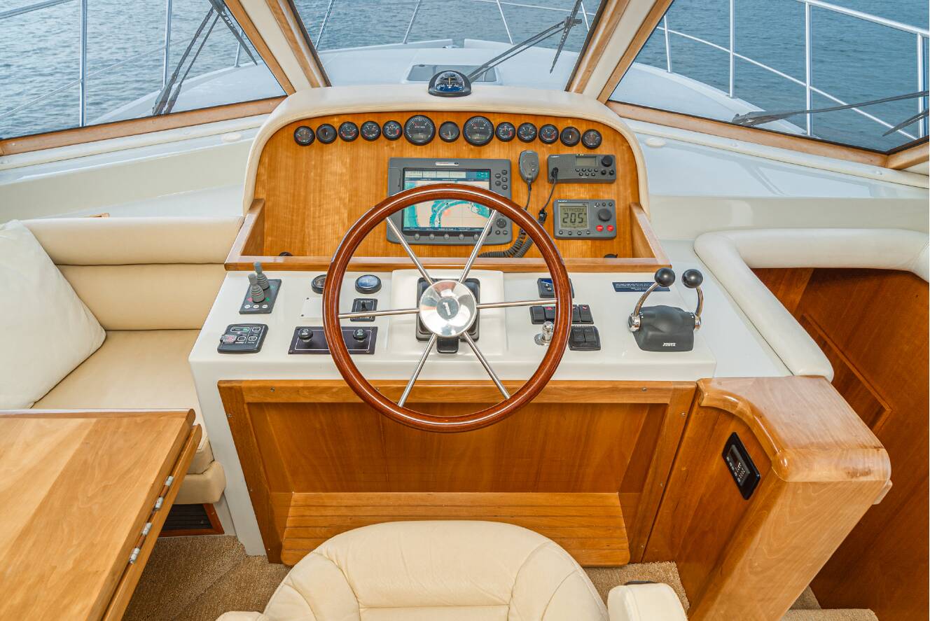 A photo of this 2006 Navigator 5100