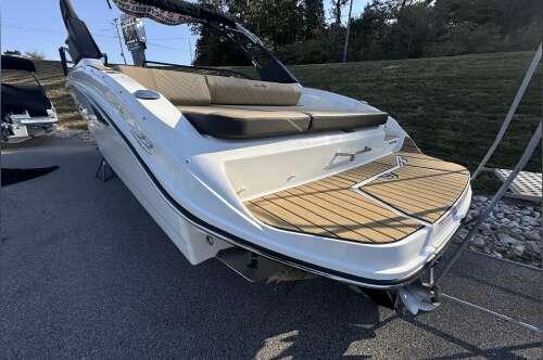 2025 Sea Ray SDX 270 in osage beach MO