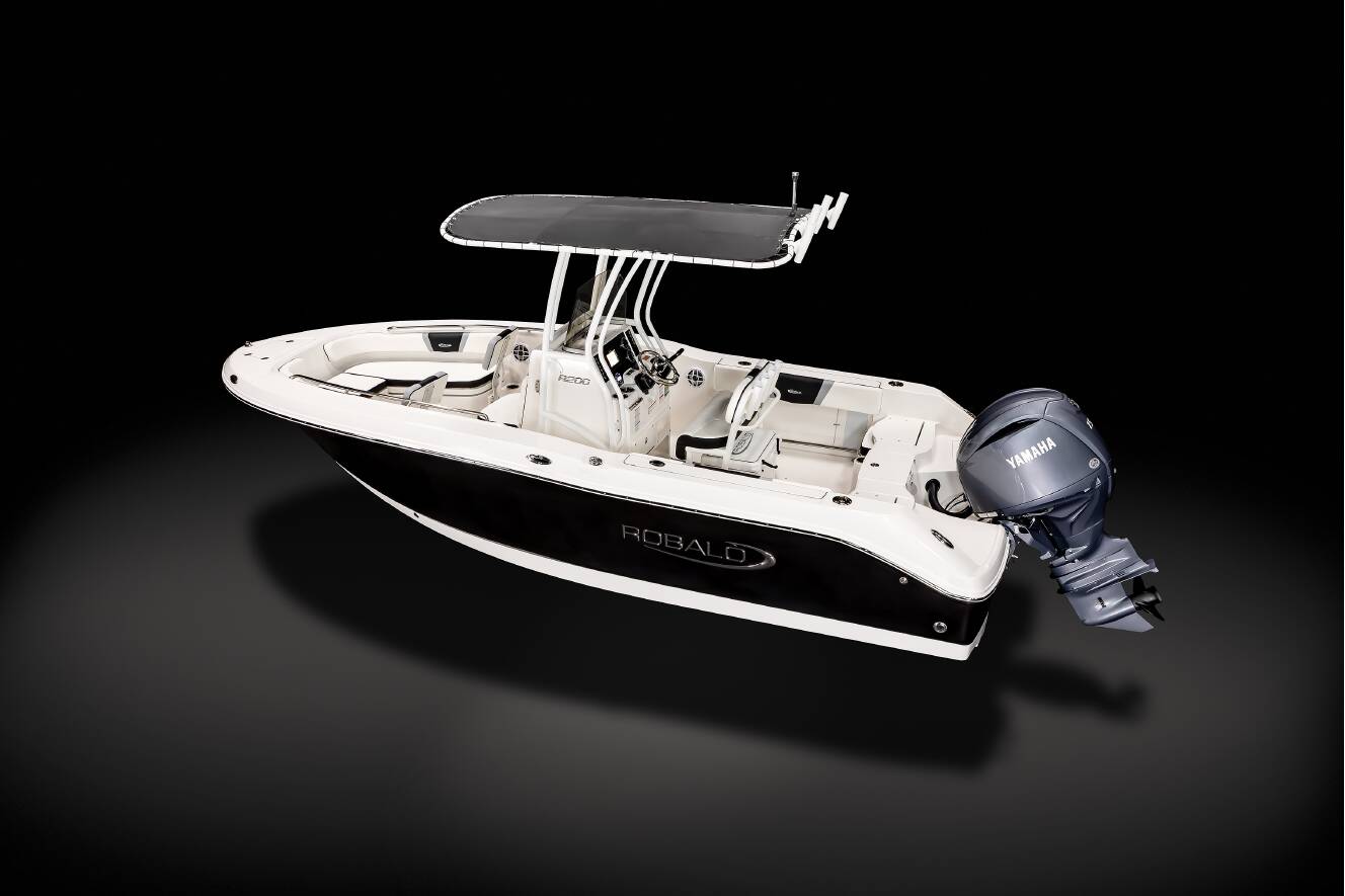 A photo of this 2026 Robalo R200