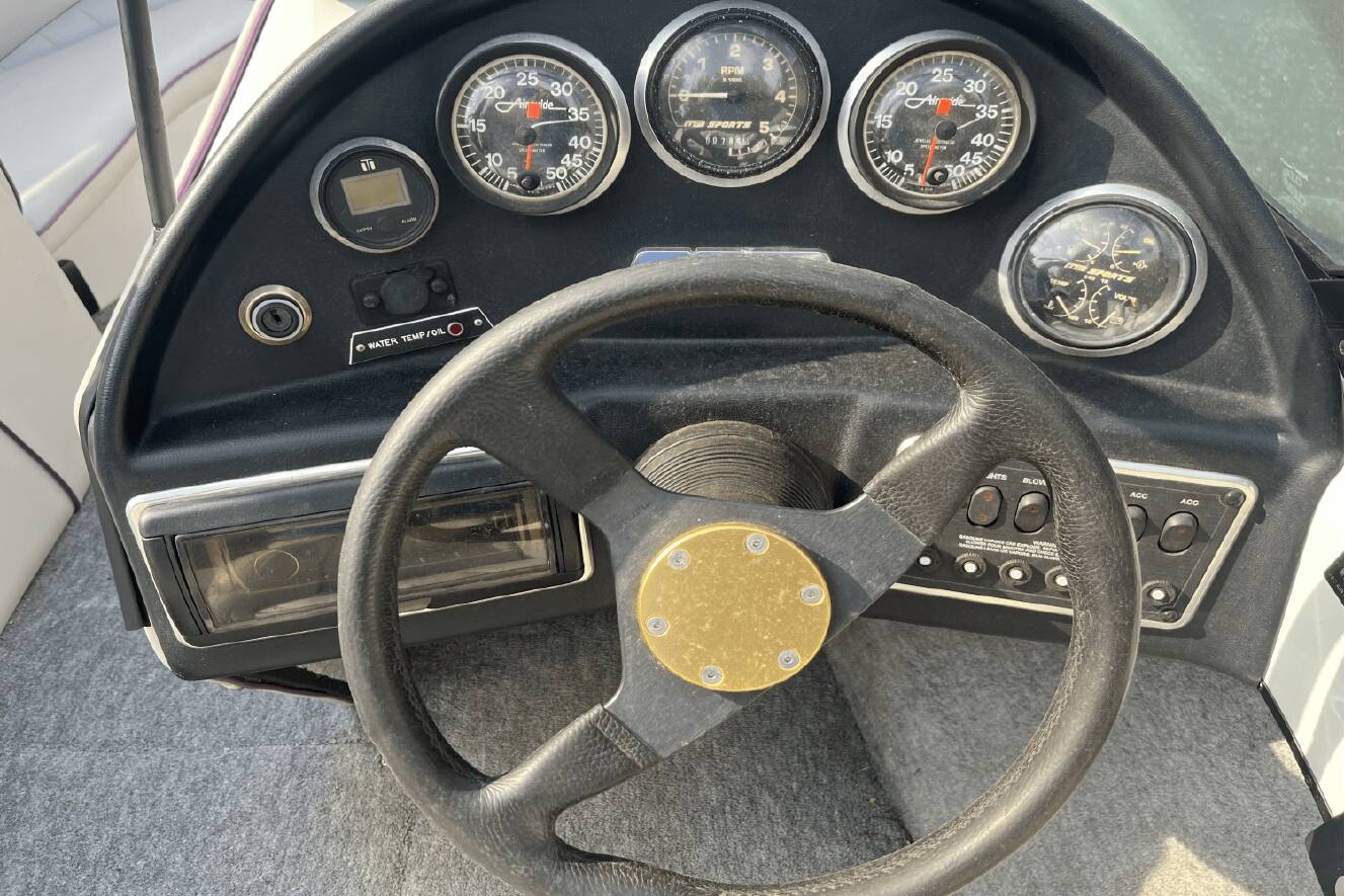 A photo of this 1997 Mb Sport BOSS 210 MB