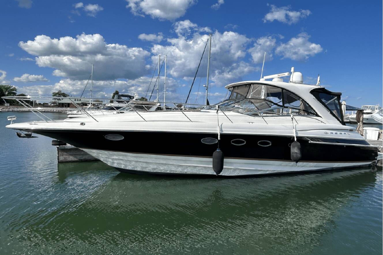 A photo of this 2005 Regal COMMODORE 4260