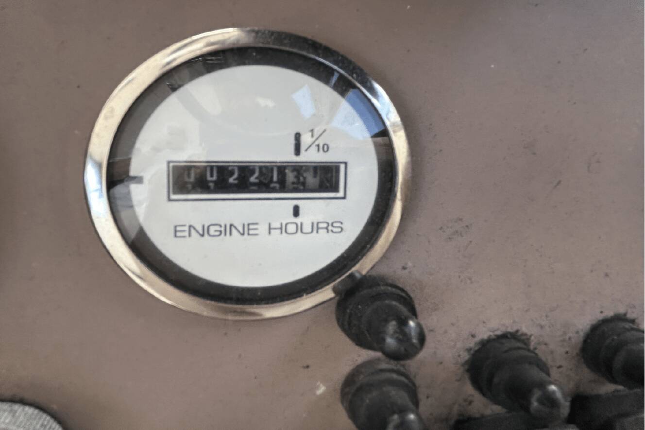 A photo of this 2005 Regal COMMODORE 4260