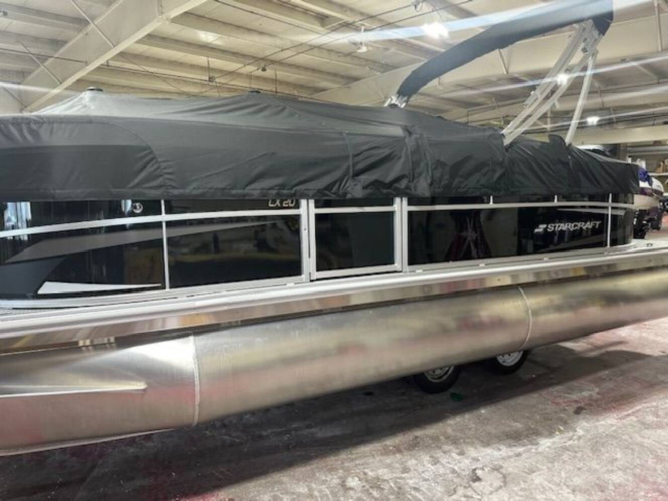 A photo of this 2025 Starcraft LX 20 F