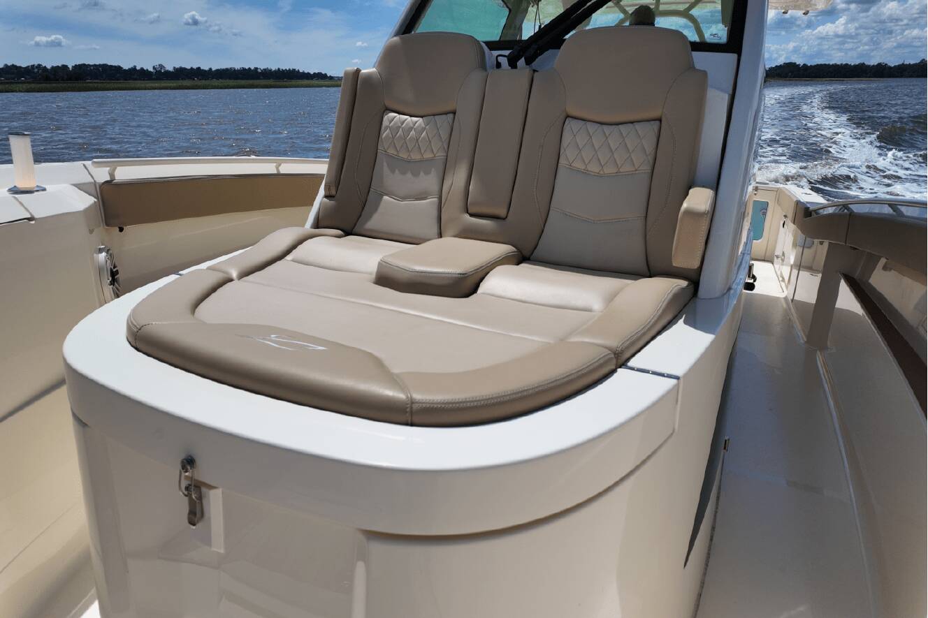 A photo of this 2025 Scout 377 LXF