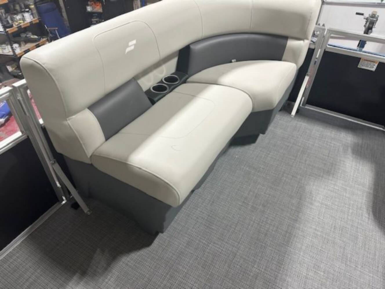 A photo of this 2025 Starcraft LX 20 F