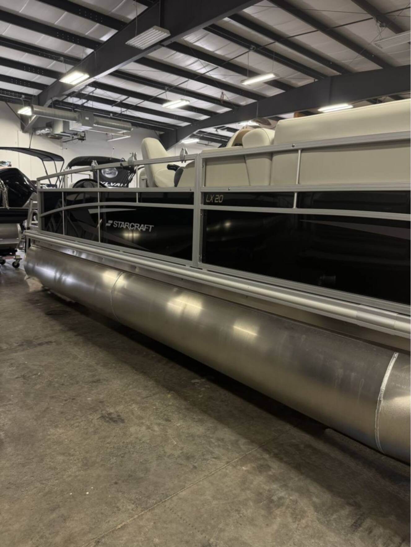A photo of this 2025 Starcraft LX 20 CB