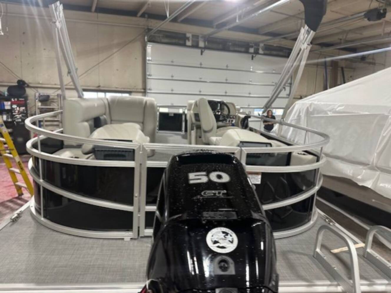 A photo of this 2025 Starcraft LX 20 F
