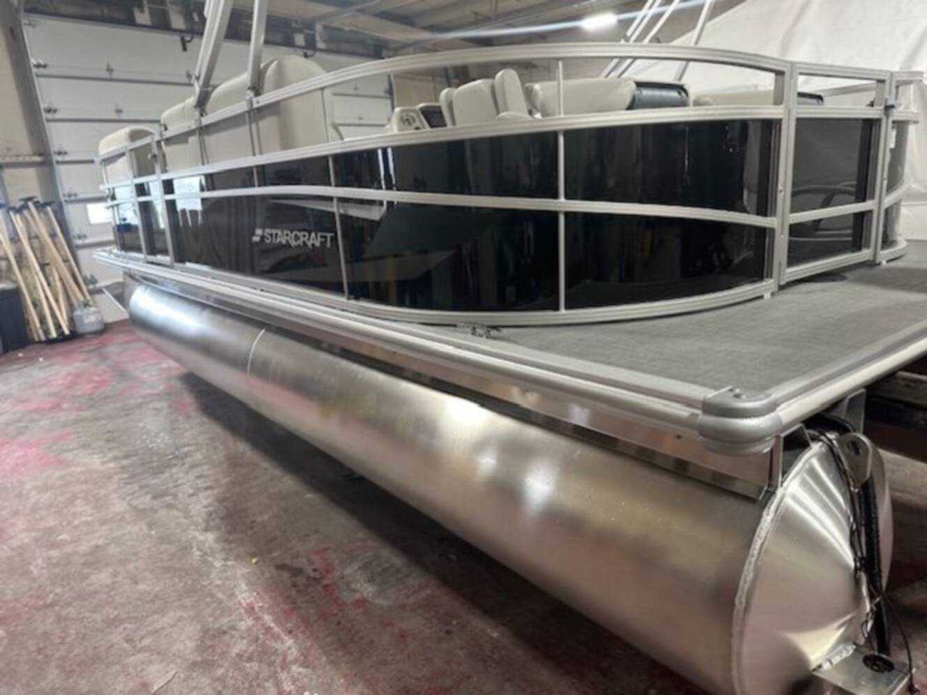 A photo of this 2025 Starcraft LX 20 F